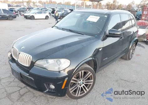 2013 BMW X5 xDrive50I z USA, uszkodzony, nr VIN 5UXZV8C51D0C15098